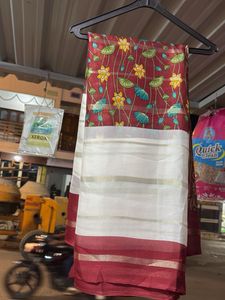Elegant Saree with Floral Print