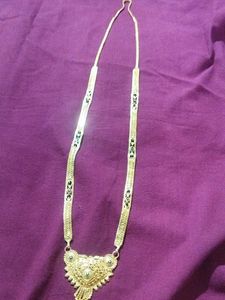 Exquisite Gold Toned Necklace