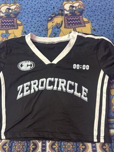 Black Zero Circle Crop Top