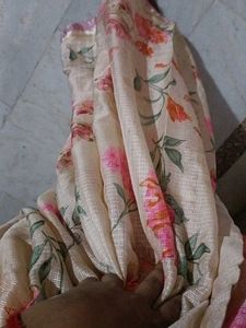 Beautiful Floral Print Saree
