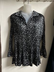 Chic Pleated Leopard Print Blouse