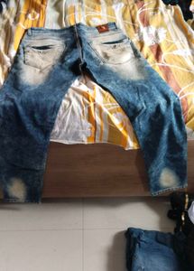 Stylish Men's Blue Washed Jeans