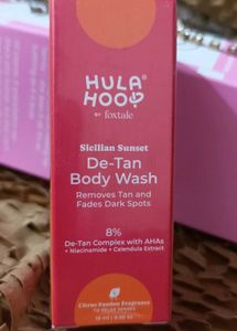 Hula Hoop De-Tan Body Wash
