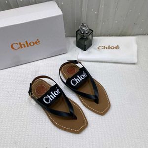 Chloe Flat