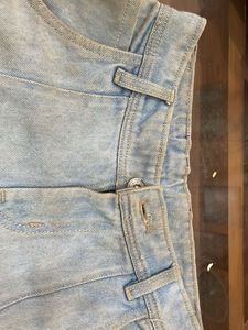 Stylish Light Wash Wide-Leg Jeans