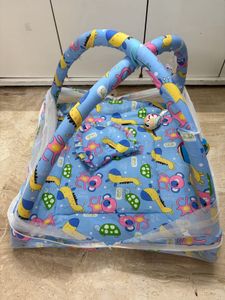 baby bedding set with pillow and mini stuffed toys