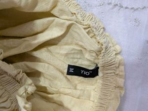 cute butter yellow top 100%cotton