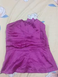 Elegant Strapless Fuchsia Top