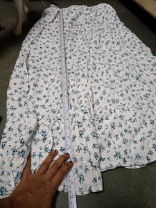 Flowy Floral Print Maxi Skirt