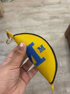 small pouch for blunts