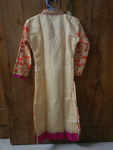 Elegant Embroidered Kurta for Women