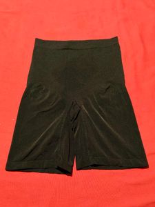 Black High-Waisted Ruched Biker Shorts