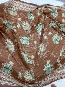 Beautiful Brown sandha Saree with Floral Embroider
