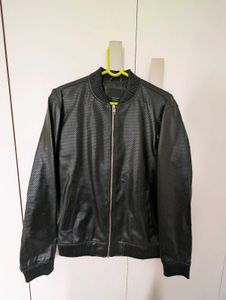 Stylish Black Leather Bomber Jacket