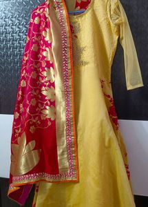 Beautiful Wedding Wear Gown