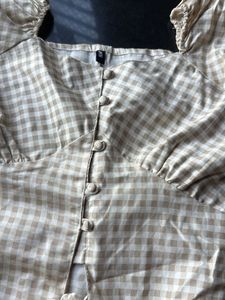 Chic Gingham Puff Sleeve Tie-Front Top