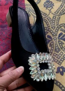 Embellished Flat Sandals
