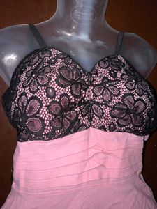Chic Pink Lace Detail Dress
