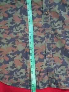 Men's Camouflage Button-Up Shirt chest pockets