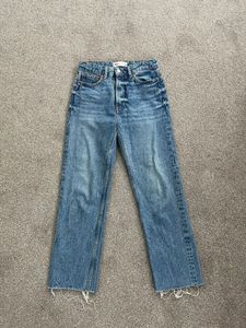 Zara The HW ankle straight jeans