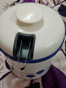 Milton Ice Box