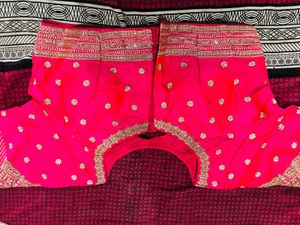 Vibrant Pink Embroidered Blouse🎀💞