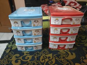 hello kitty organizer grab now