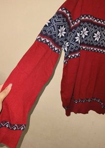 maroon sweater
