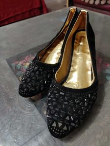 Velvet Black Stone Stylish Heels
