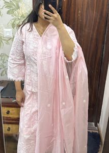HEEPOSH Floral Embroidered Chikankari Suit