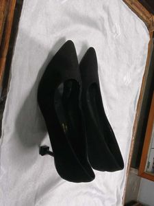 Black Heels - Classic Style