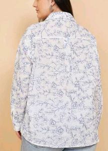 Chic Floral Print Button-Up Shirt