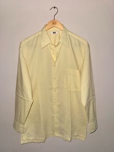 Uniqlo Men's Light Yellow Shirt