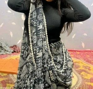Stylish Black &amp; White Printed Saree