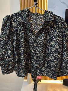 Chic Floral Print Tie-Front Blouse