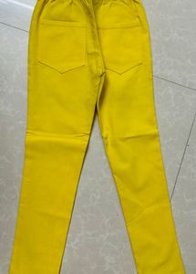 Yellow Jeggings.