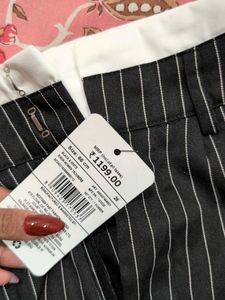 Chic Pinstripe Wide Leg Pants