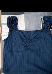 Chic Navy Ruched Crop Top