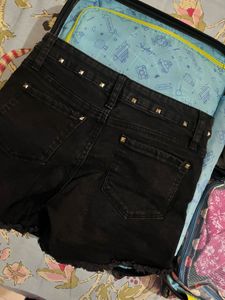 Ally black shorts✨