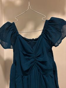 Chic Teal Ruched Short Sleeve Top