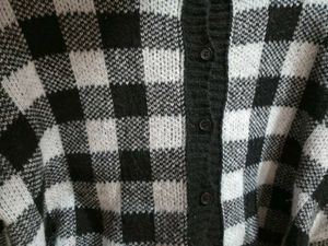 Checked Cropped Cardigan