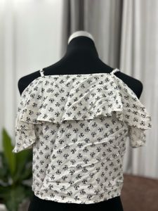 Cute White Floral Ruffle Top