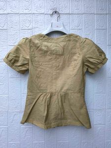New with tag Pinterest Chic Yellow Button-Up Top
