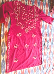 Embroidered Pink Kurta
