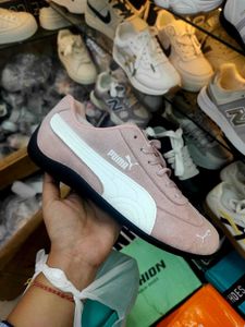 Puma Pink Suede Sneakers🎀