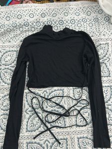 black tie up fitted crop top