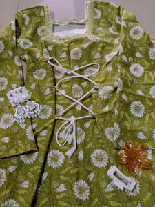 Green Floral Print Short Kurti💚