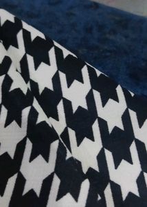 Houndstooth Print full sleeve top (new)