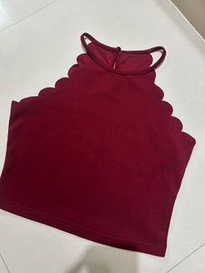 Chic Scalloped Hem Crop Top