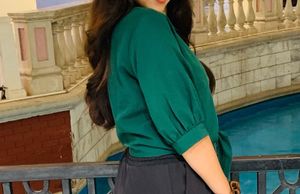 Stylish Green Tie-Front crop top✨
